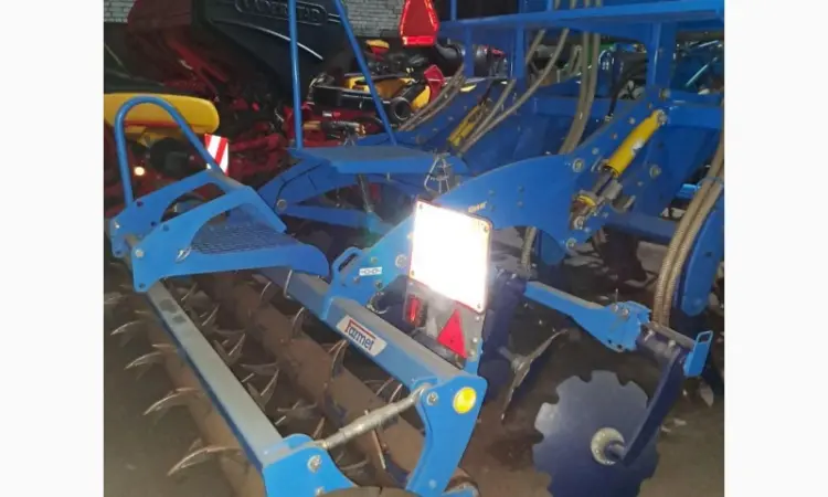 Глубокорыхлитель с внесениeм удобрений Farmet Digger 3 Fert+ Compact - фото № 2