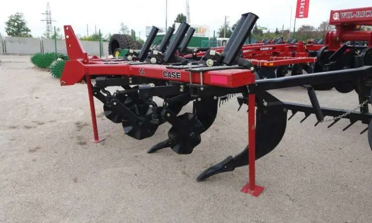 CASE IH 14 Ripper Кейс 14 навесной глубокорыхлитель на 5 лап с колтерами - фото № 3