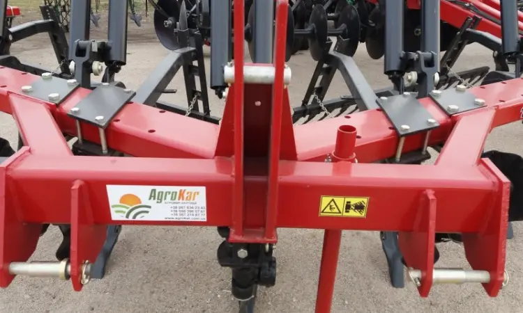 CASE IH 14 Ripper Кейс 14 навесной глубокорыхлитель на 5 лап с колтерами - фото № 5