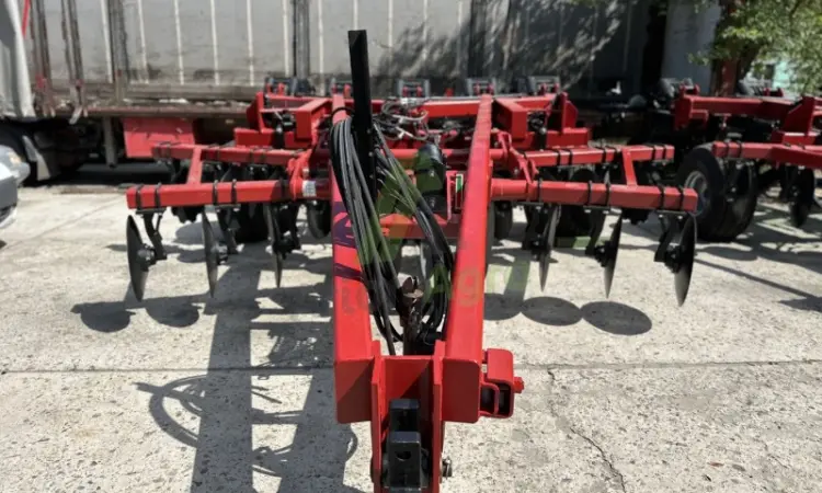 Глубокорыхлитель Case IH Ecolo Tiger 530 C - фото № 1