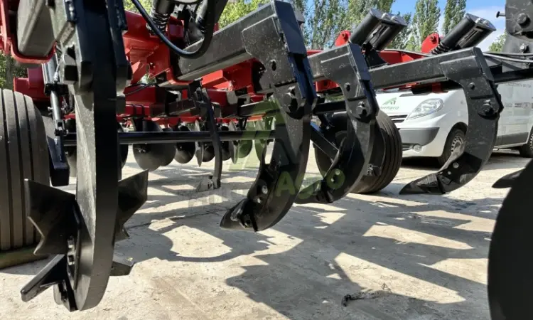 Глубокорыхлитель Case IH Ecolo Tiger 530 C - фото № 4