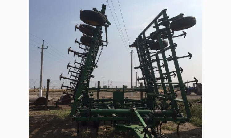 Культиватор John Deer 2210, ширина захвата 10.8 m - фото № 5