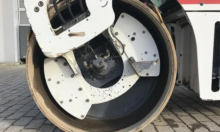 Двухвальцовый каток Hamm DV 90 VO в Наличии - фото № 11