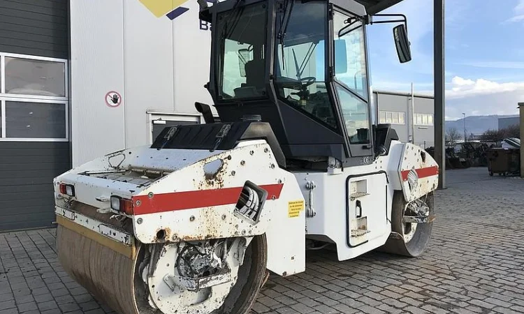 Купить Двухвальцовый каток Hamm DV 90 VO - фото № 2