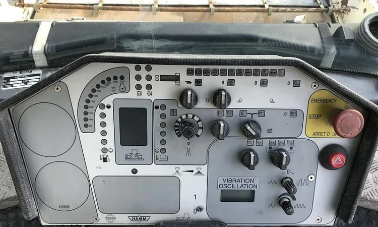 Купить Двухвальцовый каток Hamm DV 90 VO - фото № 12