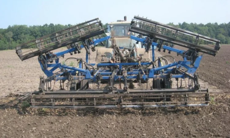 Культиватор предпосевной КПС-4(3Р)Н навесной, три ряда лап, пружины, каток - фото № 9