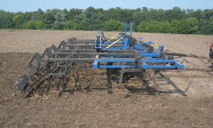 Культиватор предпосевной КПС-4(3Р)Н навесной, три ряда лап, пружины, каток - фото № 11