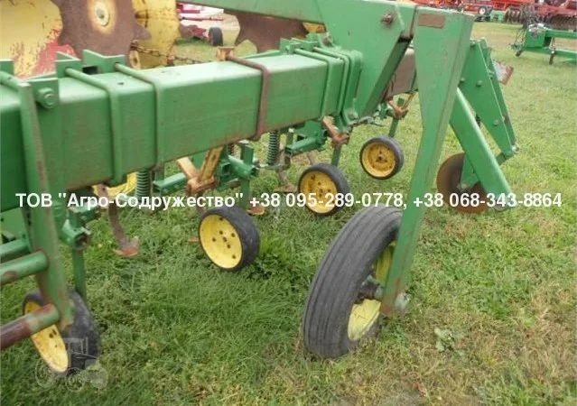 Из США - пропашной культиватор John Deere 825 /8 рядный - фото № 2