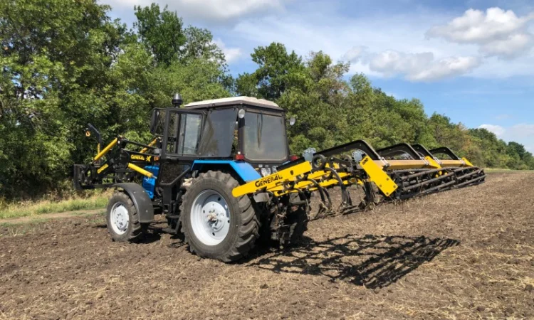 Культиватор суцільний навісний 3-х рядний General КНС 3.5 (на двовітковій стійці) - фото № 3