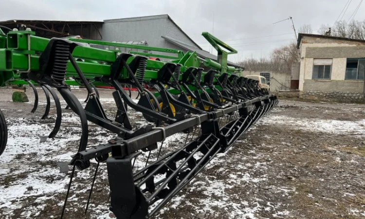 Продам Культиватор John Deere 4м - фото № 2
