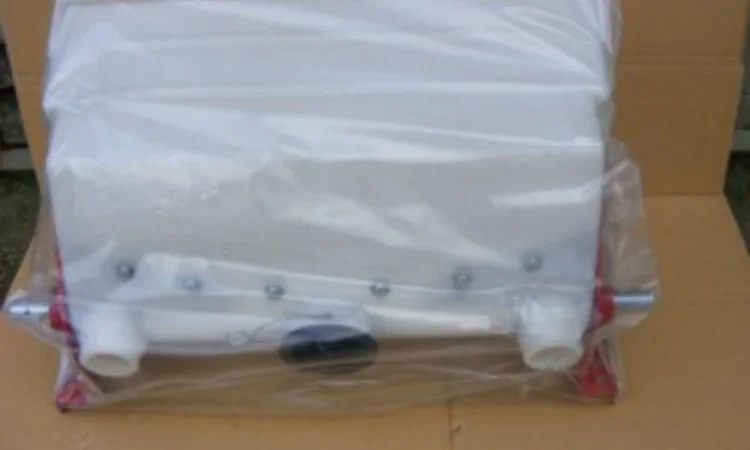 Туковая банка пластиковая к культиватору КРН Аппарат туковысевающий (туковая банка) - фото № 1