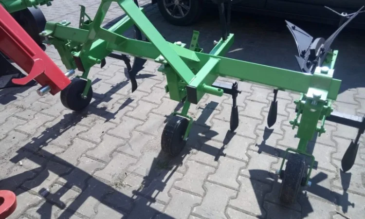 Культиватор міжрядний пропольник окучник полольник підгортач 3 5 секцій Бомет Польща - фото № 1