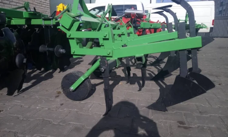 Культиватор міжрядний пропольник окучник полольник підгортач 3 5 секцій Бомет Польща - фото № 6