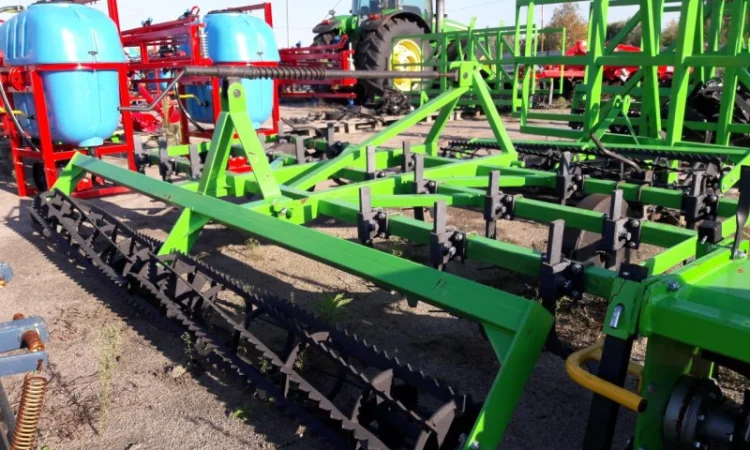 Культиватор для суцільного обробітку 3, 2 м з катком стрілчасті лапи - фото № 3