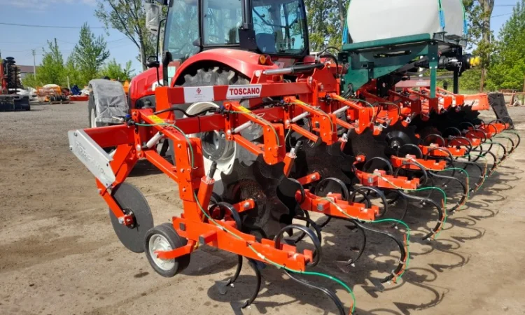 Культиватор для міжрядного обробітку з внесенням рідких добрив - фото № 2