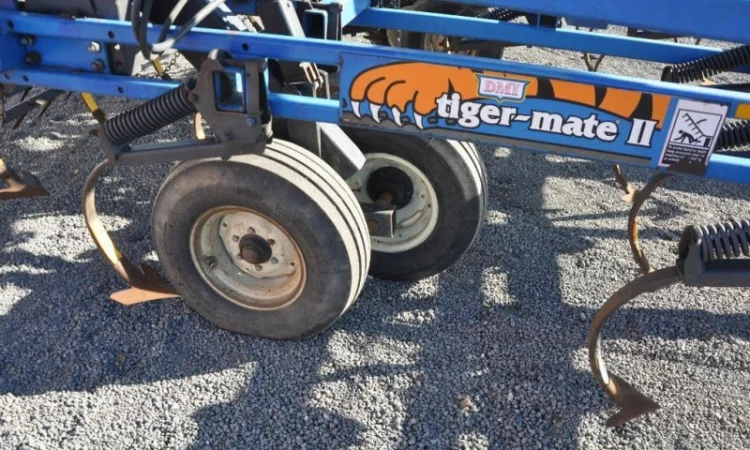 Культиватор DMI Tigermate II с зубовой бороной б/у ціна купити в Україні - фото № 3