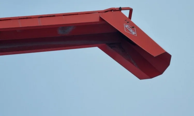 Навесной четырехрядный измельчитель кукурузы на силос Kuhn MC 180S Quattro - фото № 9