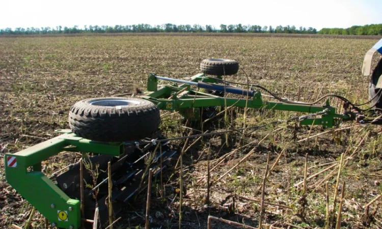 Водоналивной каток измельчитель Shredder L60.550V Аверс-Агро - фото № 1