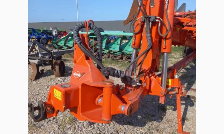 Плуг оборотний Kuhn Challenger 5+3 з відвалами Tekrone - фото № 12