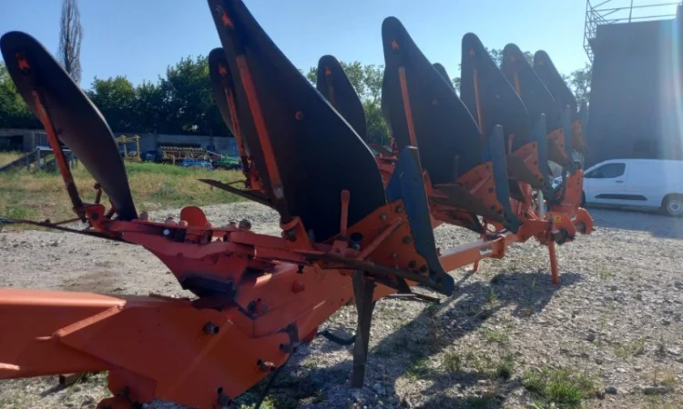 Плуг оборотний Kuhn Challenger 5+3 з відвалами Tekrone - фото № 2