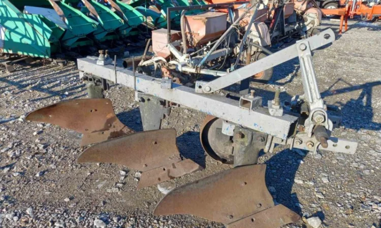 Плуг ПЛН 3-35 б/у - фото № 1