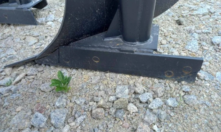 Плуг навісний 4 корпусний 4-35 см. (висока стійка) - фото № 4