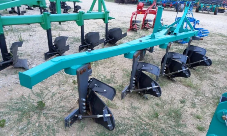 ПЛН 4-35, відвал пластиковий Tekrone - фото № 1