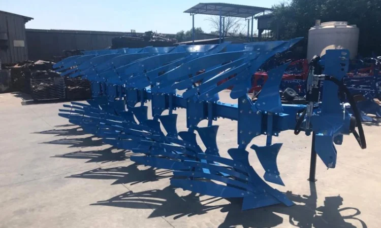 Навісний плуг 6-ти корпусний - фото № 1