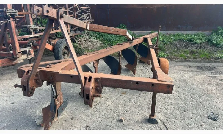 Продам навісний плуг ПЛН-5-35 - фото № 5