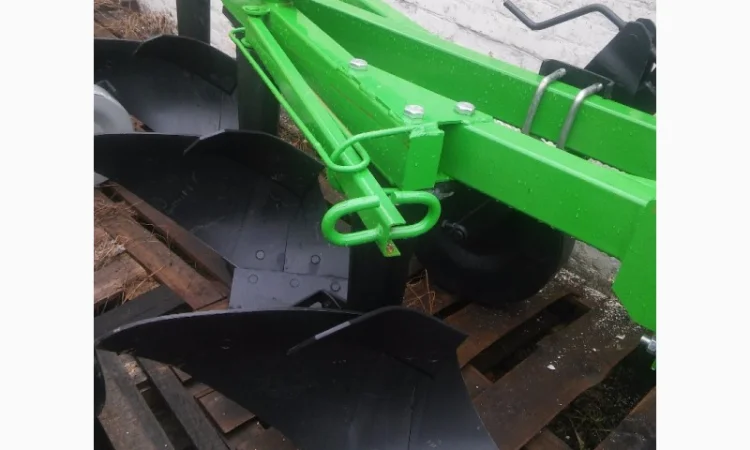 Плуг 3*30 - фото № 1