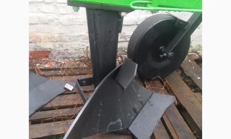 Плуг 3*30 - фото № 3