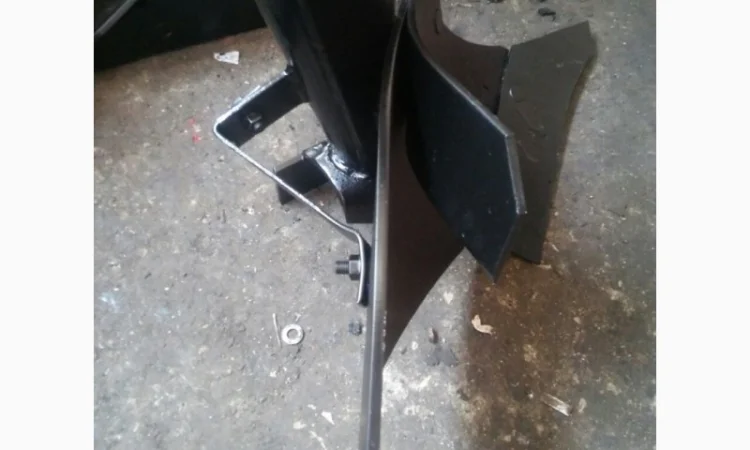 Плуг навесной для трактора польский Bomet - фото № 6