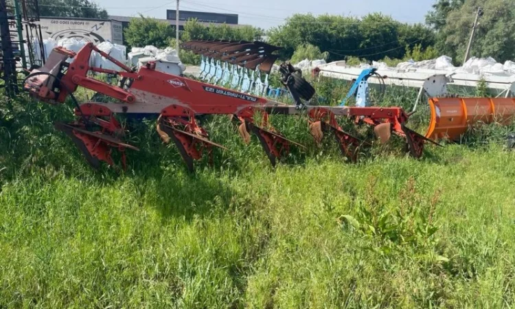 Плуг оборотний Kuhn Multi-Master 5 (4+1) - фото № 9