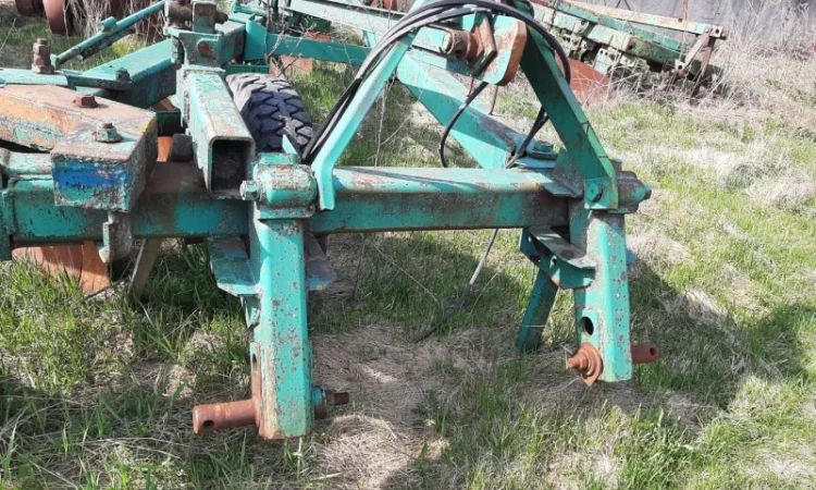 Плуг восьмикорпусний навісний ПНЛ-8-40 К700 - фото № 5