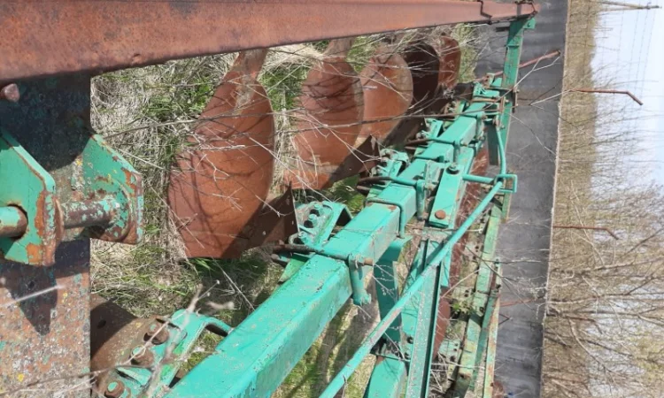 Плуг восьмикорпусний навісний ПНЛ-8-40 К700 - фото № 7