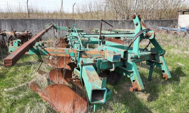 Плуг восьмикорпусний навісний ПНЛ-8-40 К700 - фото № 9