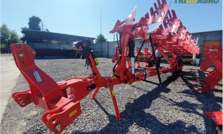 Новый плуг оборотный ünlu clasa 7+1 - фото № 1