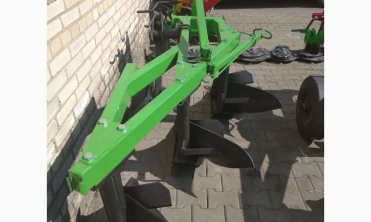 Плуг навісний польовий лемішний оборотний 3х корпусний на мтз - фото № 4