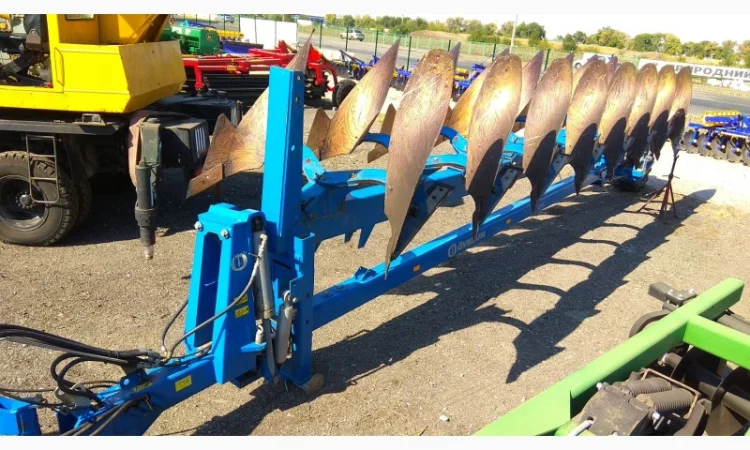 Плуг оборотний Overum – 8-корпусів (2011р) - фото № 1