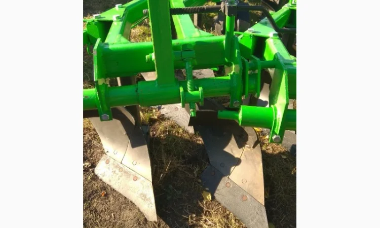 Плуг 3 на 30 - фото № 1