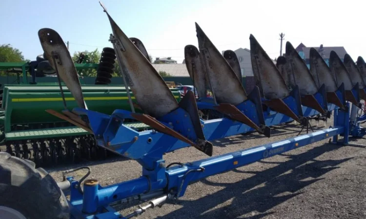 Плуг оборотный 8 к Overum DVL 81080 F. Швеция. Kongskilde (Оверум) - фото № 1