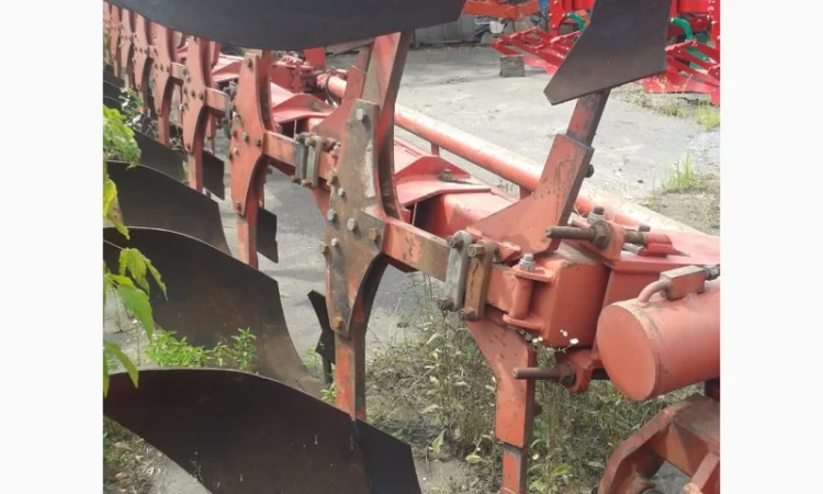 Плуг оборотний Gregoire Besson 8 корпусів - фото № 4