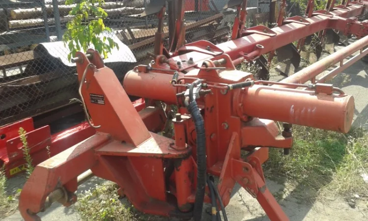 Плуг оборотний Gregoire Besson 8 корпусів - фото № 5