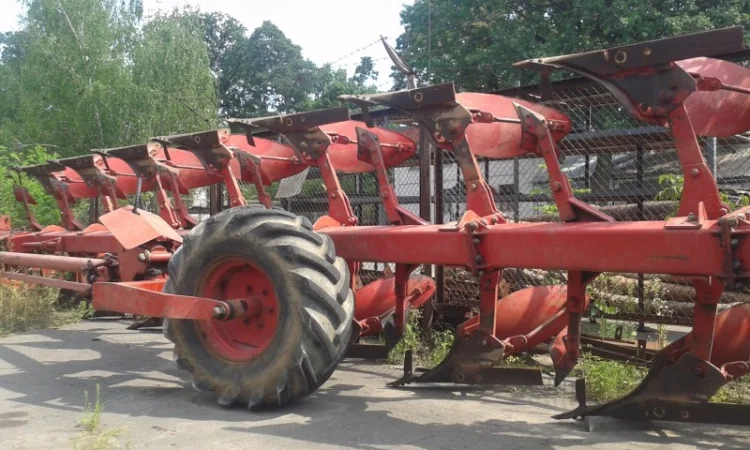 Плуг оборотний Gregoire Besson 8 корпусів - фото № 2