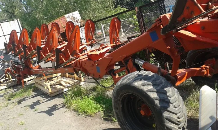 Плуг оборотний Kuhn Challenger 9 корпусів - фото № 2