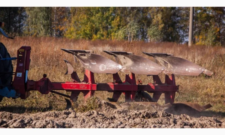 ПЛУГ 3-х корпусный поворотный Naud 21 - фото № 1