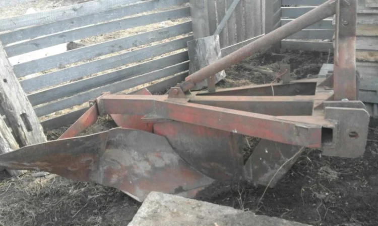 Подам плуг лесной ПЛ-1 - фото № 1