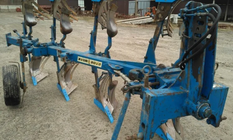 Плуг оборотный Rabe Werk 120 на 4 корпуса ленточный отвал / Рабеверк / Lemken, Лемкен - фото № 1