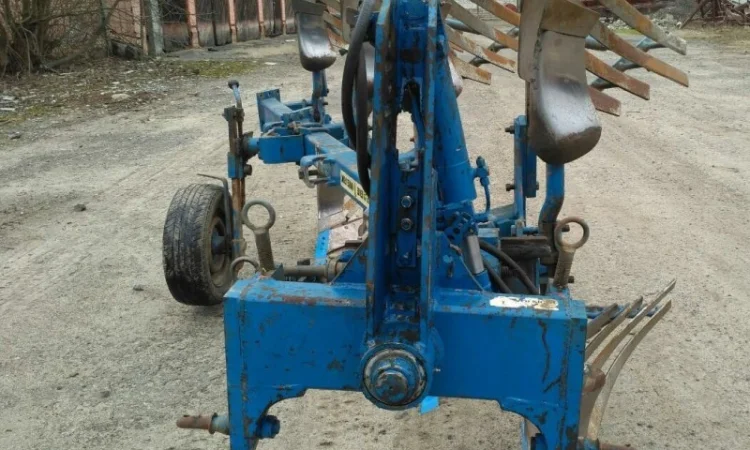 Плуг оборотный Rabe Werk 120 на 4 корпуса ленточный отвал / Рабеверк / Lemken, Лемкен - фото № 11