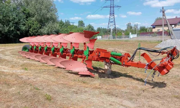 Плуг Kverneland RB 100/8 - фото № 1